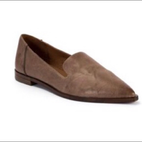 Frye Shoes - NIB FRYE KENZIE VENETIAN Leather Pointed Toe Slip On Slide Flats